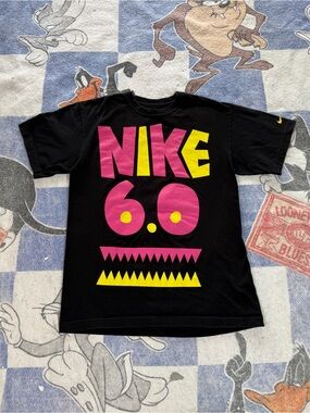 Y2K Nike 6.0 tee